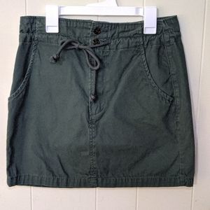 Green high waisted skirt